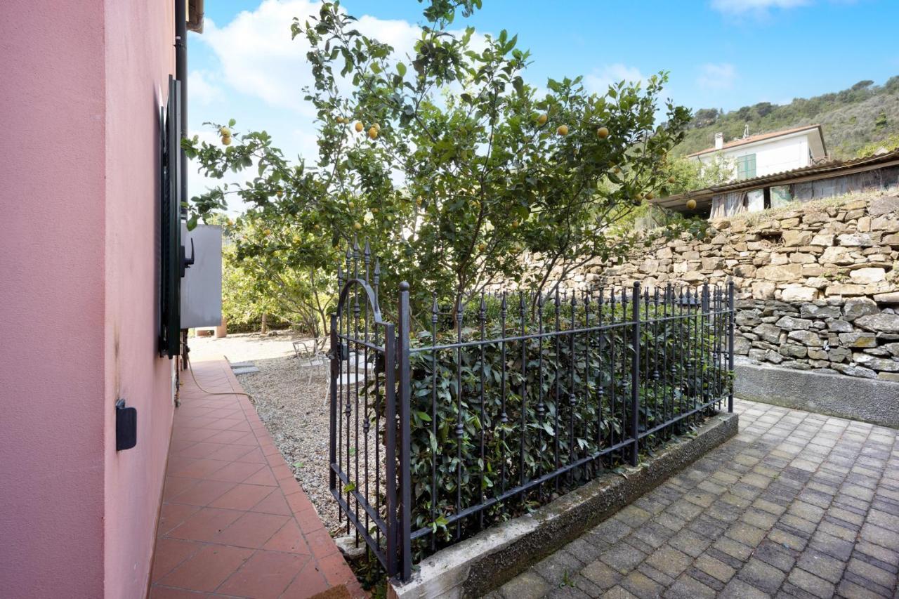 Maison Laura Diano Borello Esterno foto